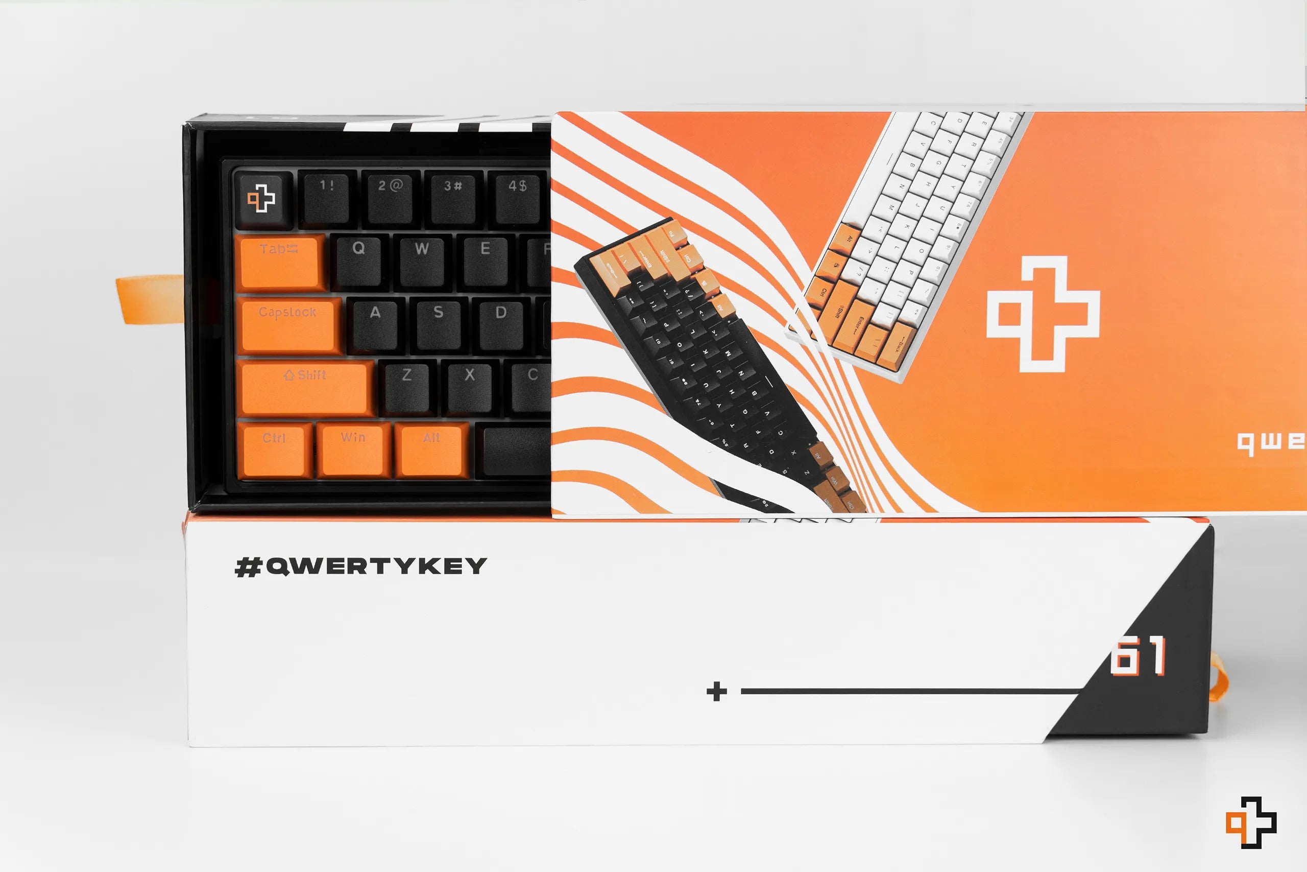 QwertyKey61 Hotswap RGB Schwarz Mechanische Gaming-Tastatur