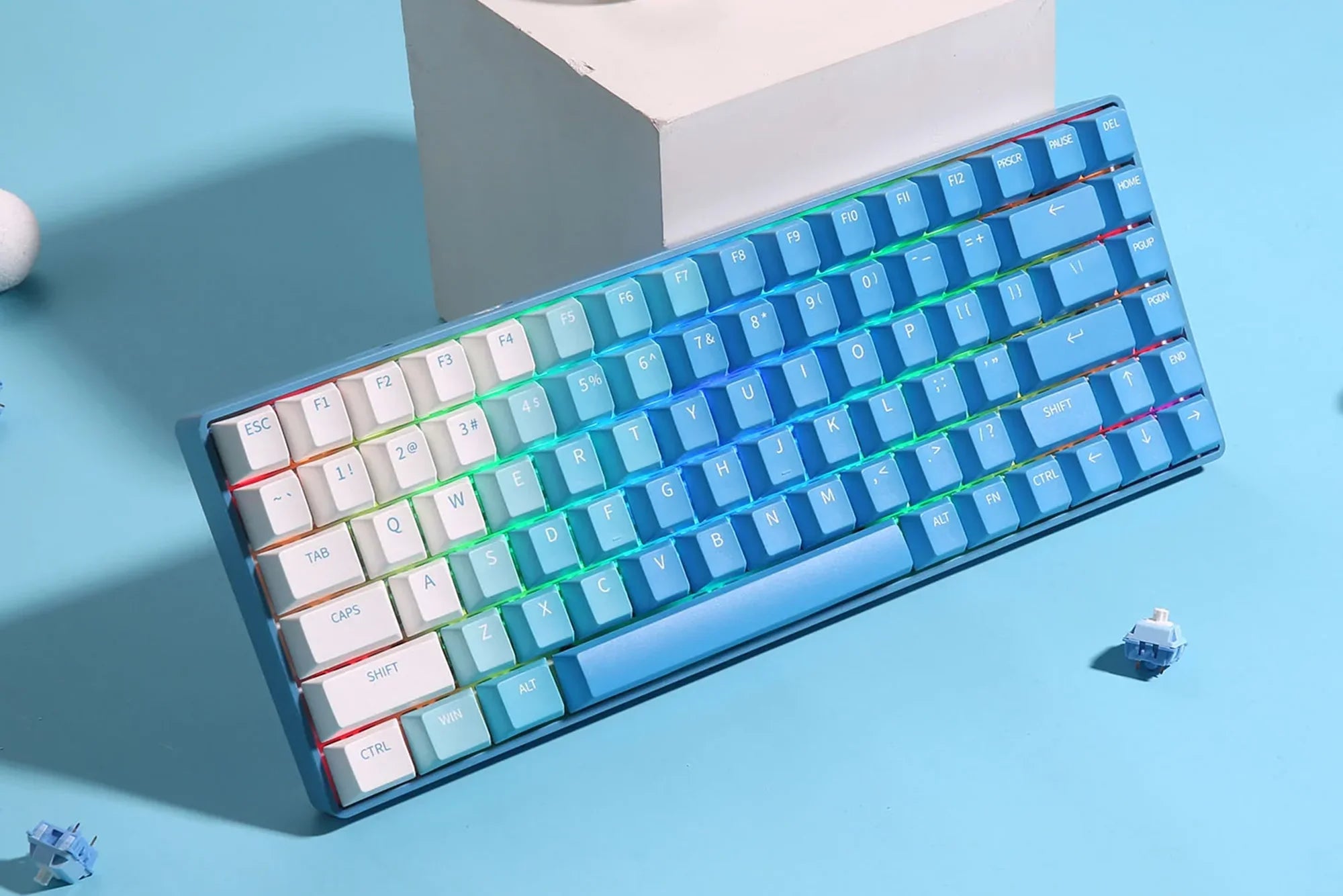 Dareu A84 Blue Ice Hotswap RGB Mechanische Tastatur